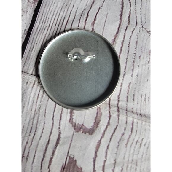 Disney Winnie The Pooh Watch Collectors Club Series VI Pin Back Button Members - Picture 3 of 3